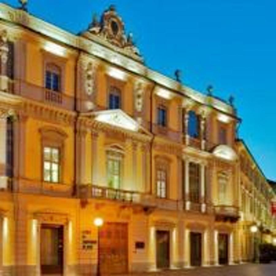 "Charming Apartment In Asti Centre 40 Sqm Balcony" エクステリア 写真